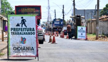 Prefeito Sandro Mabel assina ordem de serviço para revitalização de asfalto em bairros da Região Oeste