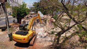 Prefeitura de Goiânia inicia demolição de estruturas abandonadas na cidade