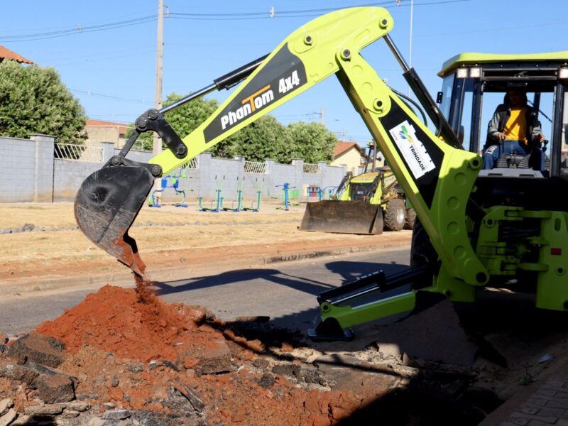 Infraestrutura inicia obras de drenagem na Rua S-3, no Residencial Santa Fé