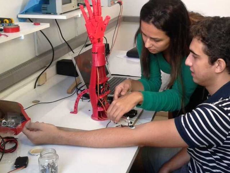 Estudo da CNI aponta 16 profissões do futuro na indústria