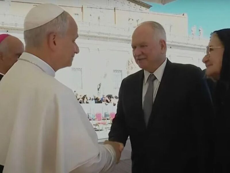 Antes de assumir presidência do STF, Fachin visita papa Leão XIV