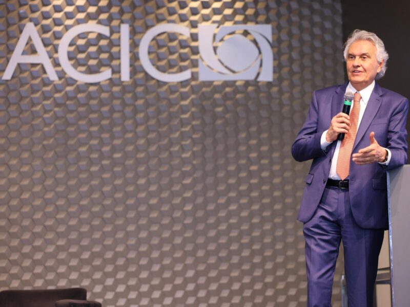 Caiado destaca avanços de Goiás durante palestra para empresários, em Santa Catarina