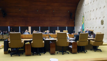 "Reunião de governo não pode ser igual a um almoço de domingo" destaca Dino ao julgar ação de nepotismo