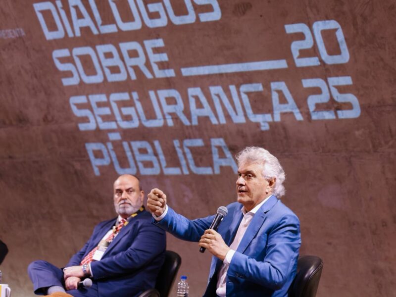Caiado defende maior respaldo às polícias no combate à criminalidade em evento sobre segurança pública no Rio de Janeiro