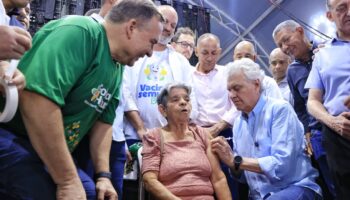 Caiado destaca gestão humanitária e parceria com a Prefeitura de Goiânia em ações sociais