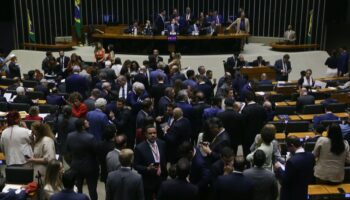 Câmara aprova isenção do IR para quem ganha até R$ 5 mil