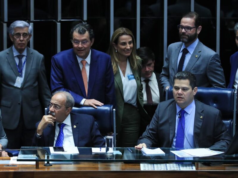 Senado aprova projeto que proíbe empréstimo consignado não autorizado