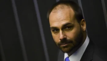 PGR diz que deputados não podem pedir prisão de Eduardo Bolsonaro