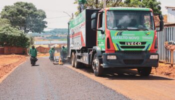 Prefeitura de Trindade inicia aplicação da primeira capa asfáltica no Setor Cristo Redentor
