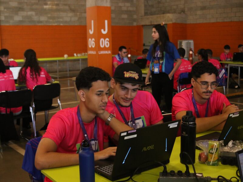 Vencedores da Olimpíada de IA Aplicada garantem vaga para intercâmbio na Inglaterra