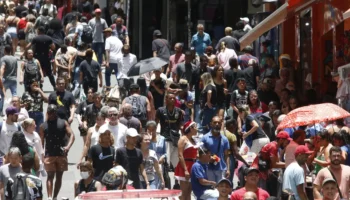 Confira nomes e sobrenomes mais comuns no país