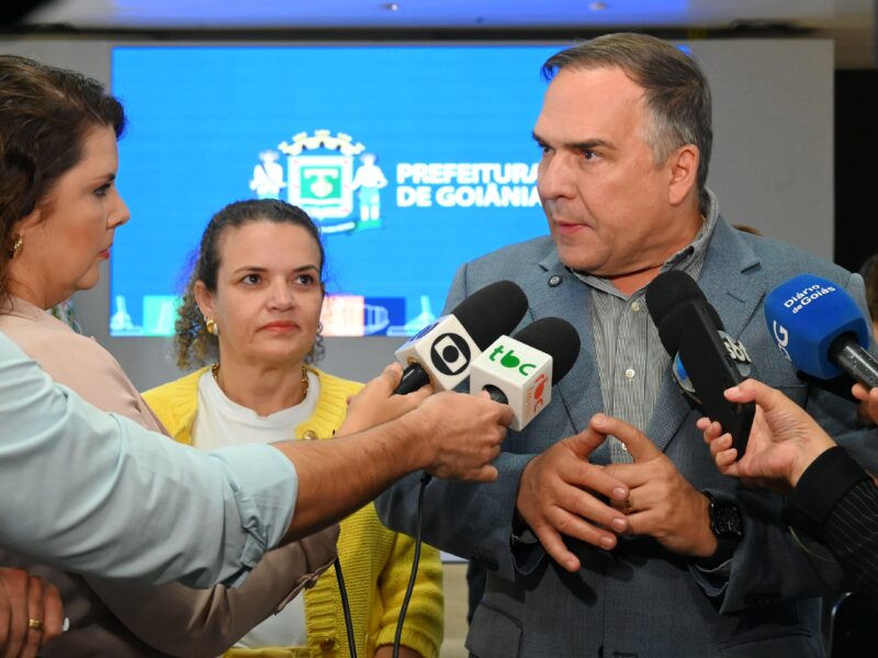 Mabel envia projeto à Câmara para bônus de até R$ 10 mil aos servidores da Educação