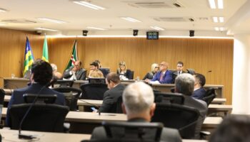 Governo apresenta PLOA 2026 e relatório fiscal do 2º quadrimestre na Alego