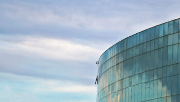 STF invalida norma que criou cargos em comissão na Justiça de Goiás