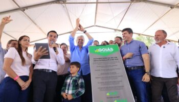 Caiado entrega pavimentação da GO-319 e reforça plano de modernização das rodovias estaduais
