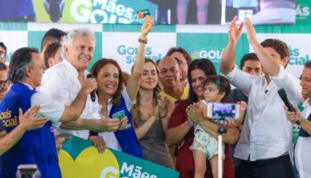 Caiado e Gracinha abrem Goiás Social em Luziânia com entrega de benefícios e oferta de serviços