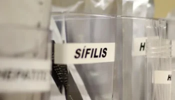 Sífilis continua em ritmo acelerado de crescimento no país