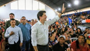 Daniel Vilela amplia atendimento habitacional em Formosa com entrega de 767 novos benefícios