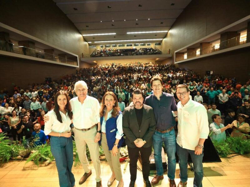 Caiado e Gracinha destacam avanços da agricultura familiar na edição Agro é Social em Anápolis