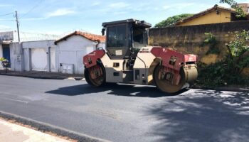 Prefeitura de Goiânia executa 133 km de asfalto novo e mais de 260 mil pontos de tapa-buracos em 2025