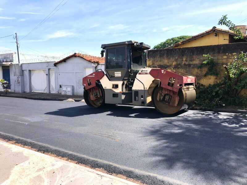 Prefeitura de Goiânia executa 133 km de asfalto novo e mais de 260 mil pontos de tapa-buracos em 2025