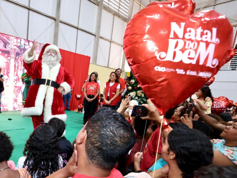 Gracinha Caiado leva a magia do Natal do Bem com a entrega de brinquedos a crianças de Formosa