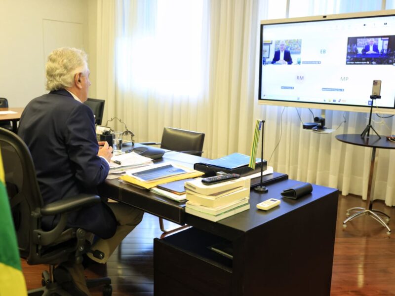 “Tecnologia, inteligência e integração são pilares da segurança”, diz Caiado em palestra no Cosud