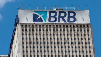 Diretor do BRB fica em silêncio ao depor à PF sobre compra do Master